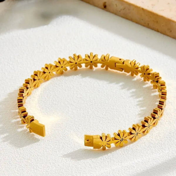Daisy Bloom Bangle