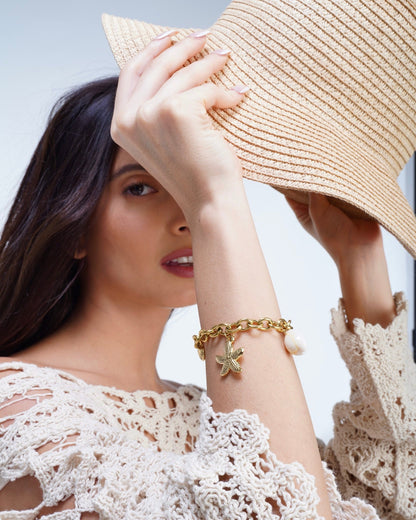 The Seashell Bracelet
