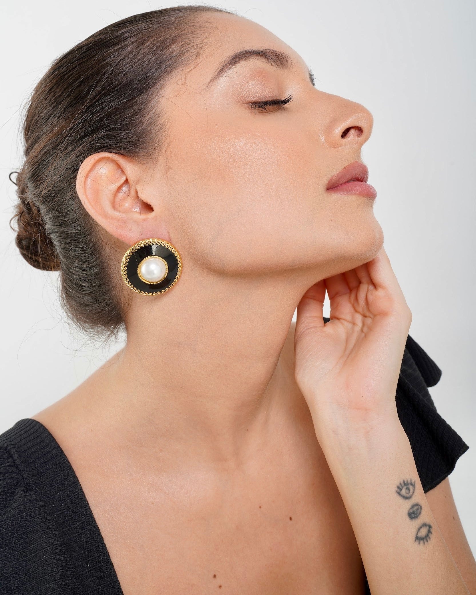 The Noir Belle Earrings