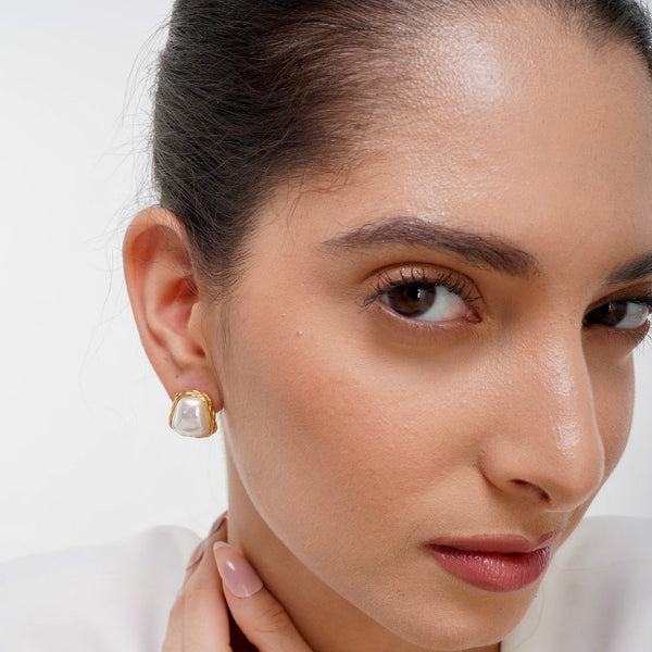 Luna Pearl Earrings