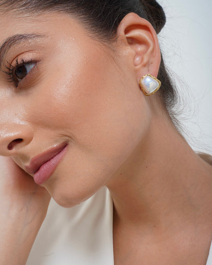 Luna Pearl Earrings