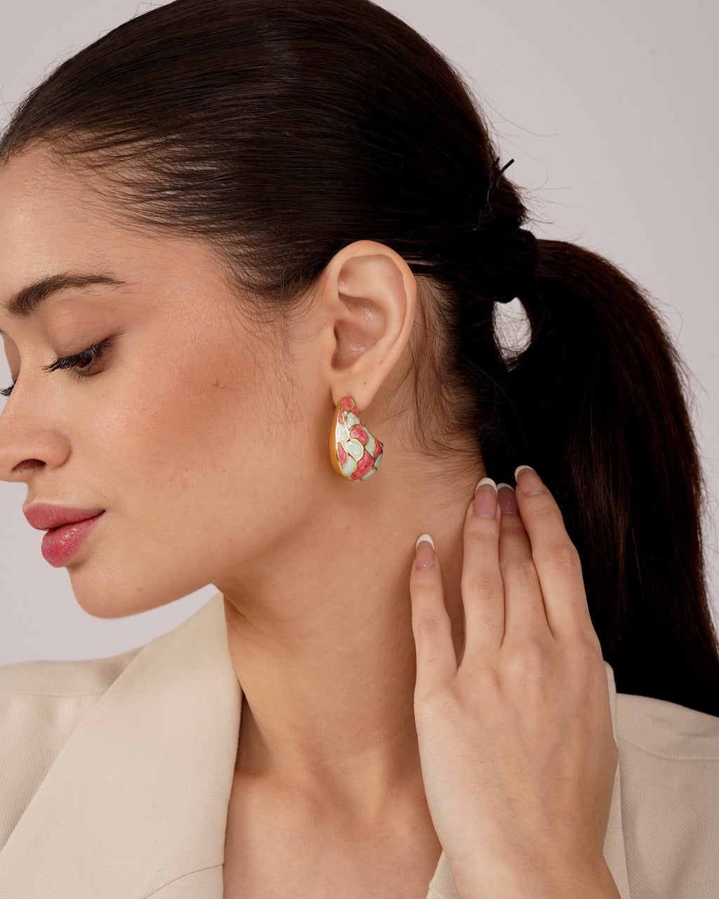 Jolie Hoops