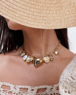 The Amour Necklace